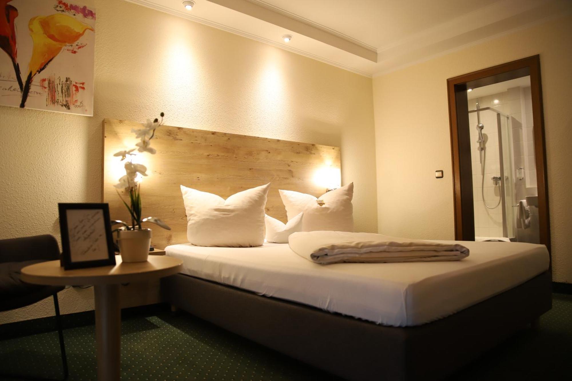 Hotel Zur Isar Plattling Esterno foto