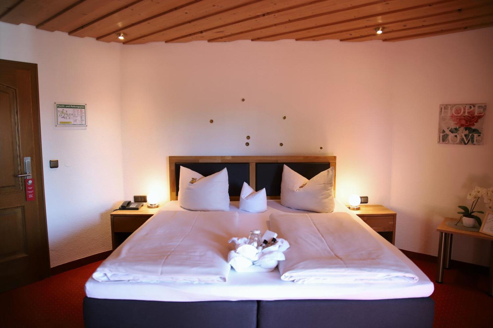 Hotel Zur Isar Plattling Esterno foto